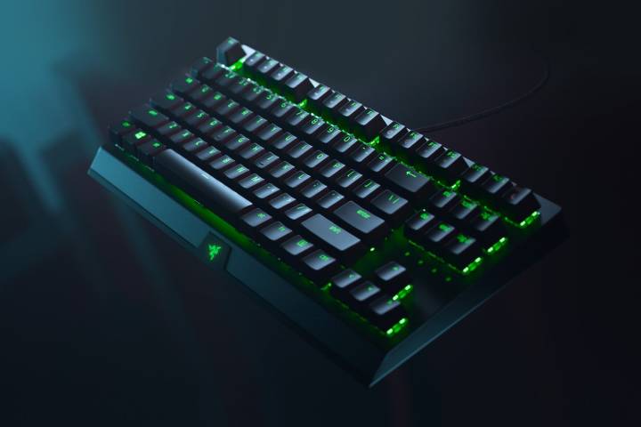 Razer Blackwidow Tenkeyless、測試、avis 和鍵盤遊戲評論